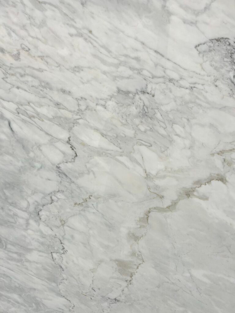 Calacatta Cremo
