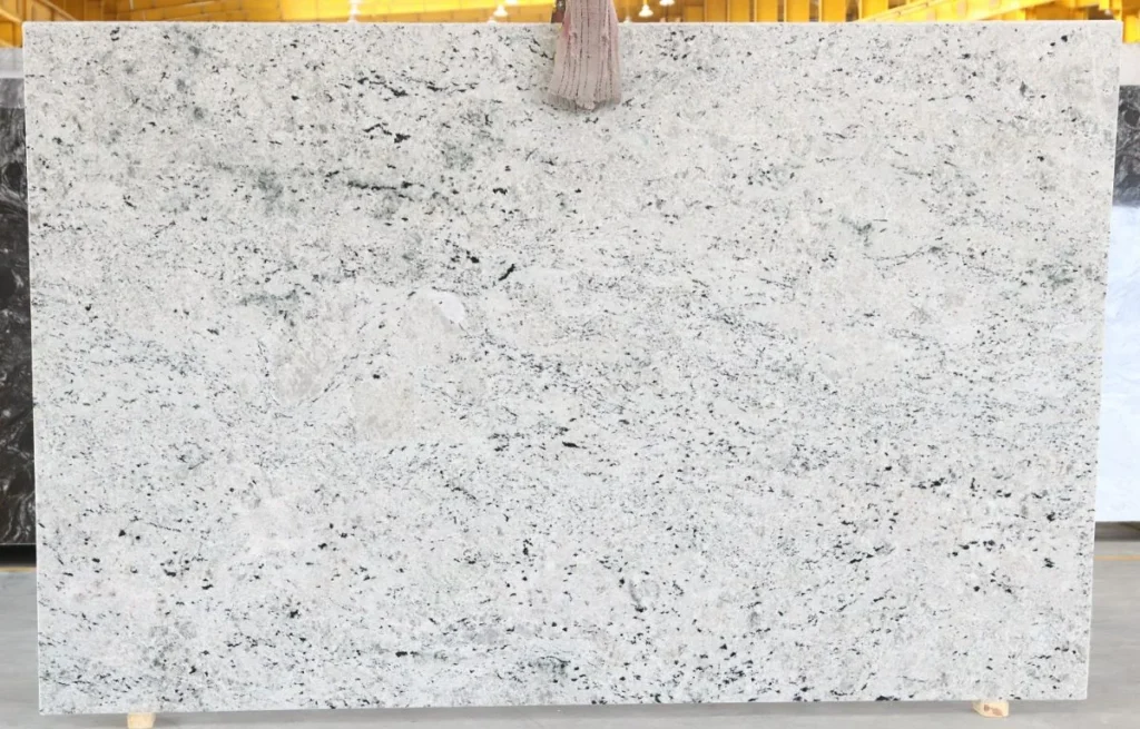 Colonial White (COLCWH)