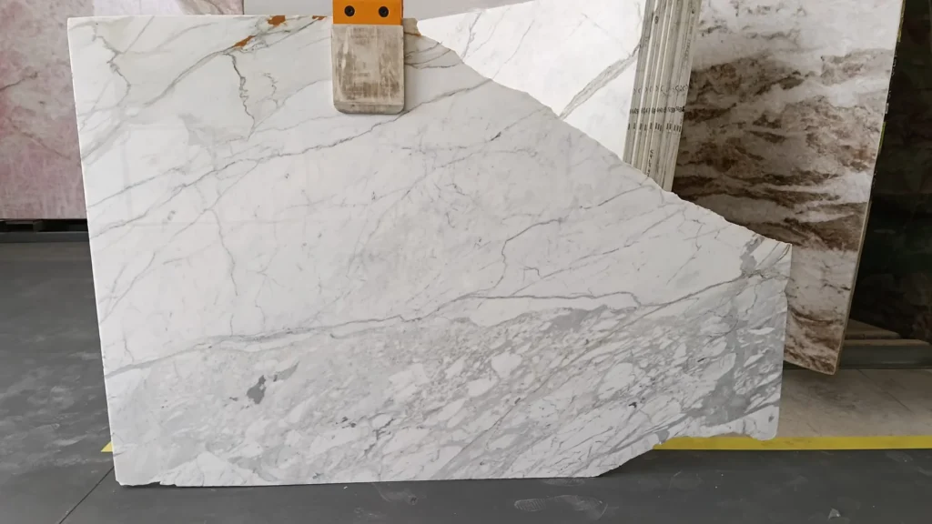 Calacatta Oro (CAL)