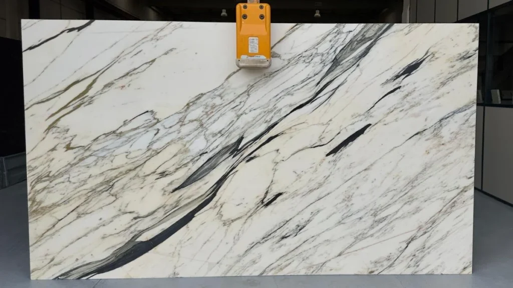Calacatta Seravezza (CASV-S18)