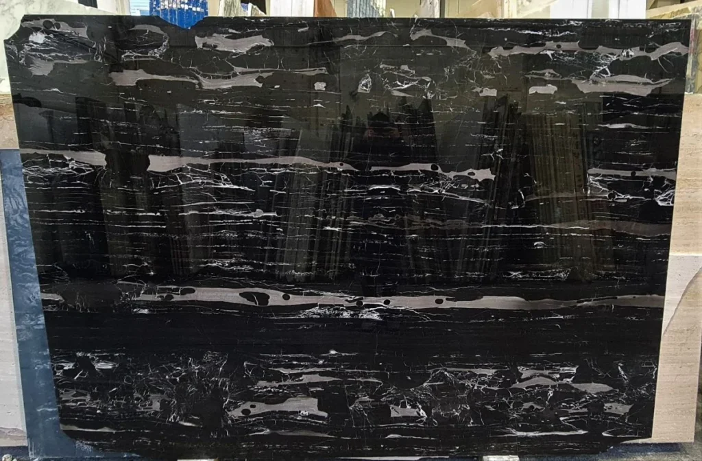 Nero Argento Vein Cut (NARG)